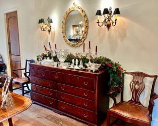 ANTIQUE 18TH CENTURY MULE CHEST.