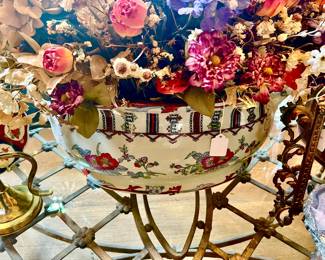 LARGE CHINESE JARDINIERE FULL OF FLOWERS.