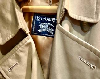 BURBERRY JACKET.