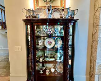 BEAUTIFUL ANTIQUE VICTORIAN CURIO CABINET WITH LION FEET.