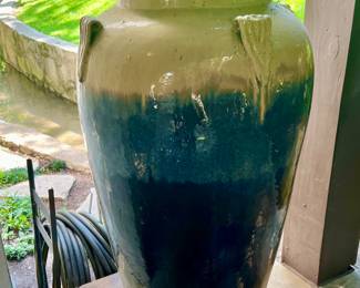 ANOTHER XL GARDEN POT.