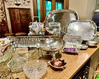 SOME QUALITY PIECES OF PEWTER INCLUDING ARTHUR COURT, JULIA KNIGHT, GLASS.