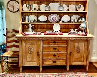 ANTIQUE PINE HUTCH.