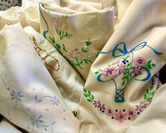 VINTAGE LINENS.