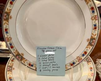 ALTWASSER GERMAN CHINA 91 PIECE SET.