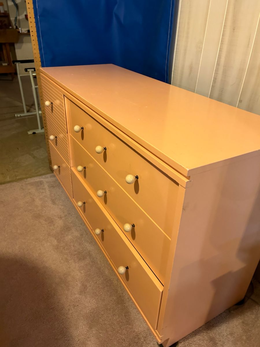 WESTERN HILLS ESTATE SALE in Flint, MI starts on 6/5/2024