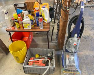 Free cleaning items, free chemicals
The cleaner is not there