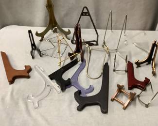 Plate holders for display