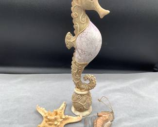 Seahorse decor and real starfish