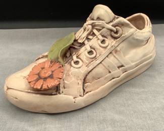 Realistic flower planter