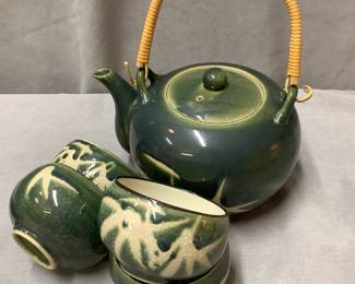 Tea pot and cups, bamboo design