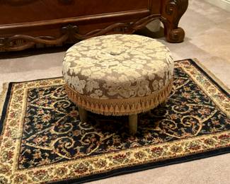 Foot stool and rug