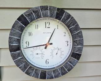 Yard Decor, Clock 