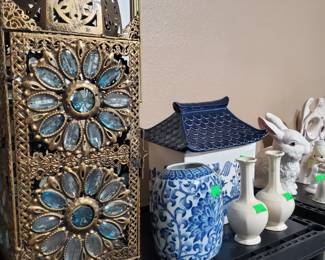 Blue and White China, Bone China