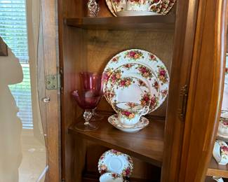 Royal Albert, “Old Country Rose” China