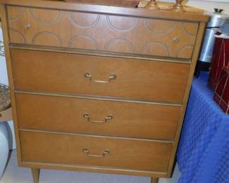 Mid Century Modern Bassett Dresser