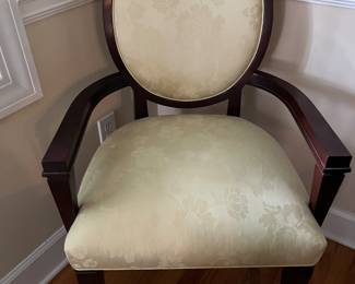 Stickley Dining Room Table 6-10 x 4-4