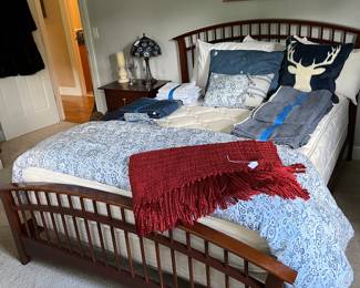 Thomasville Impressions Queen Size Bedroom Set