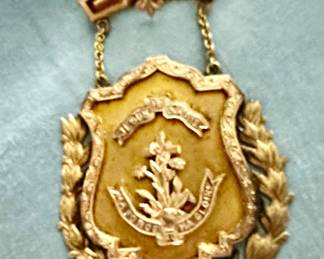 Antique   badge 1910