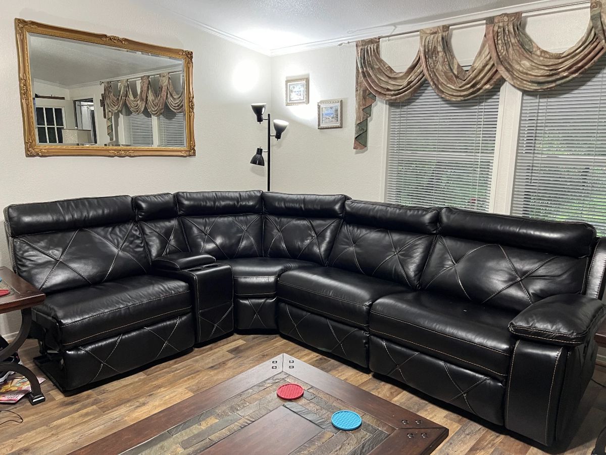 Cindy  Crawford Wilshire Place Home Black Cherry Leather 7 pc Sectional 