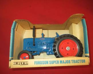 Eryl Gordson super major tractor  new in box