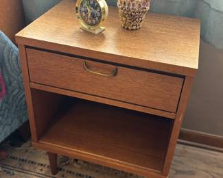 Mid century modern nightstand that matches dresser