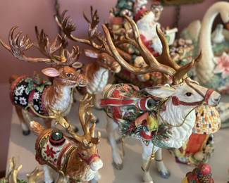 Very nice Fitz and Floyd reindeer