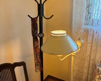 Vintage lamp, coat rack 
