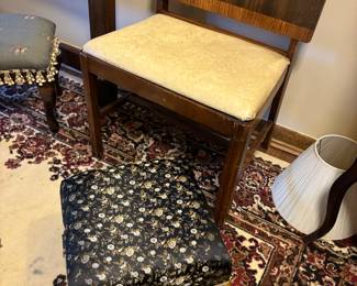 Art deco chair, Footstool