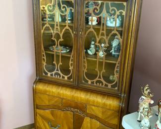 Stunning antique art deco cabinet in fantastic condition 