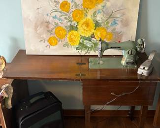 Vintage sewing machine, Floral art, Luggage