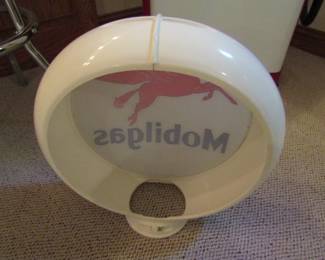 Plastic reproduction of pump top