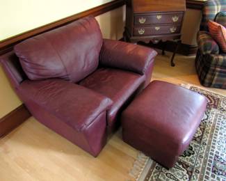 Leather lounge chair & ottoman