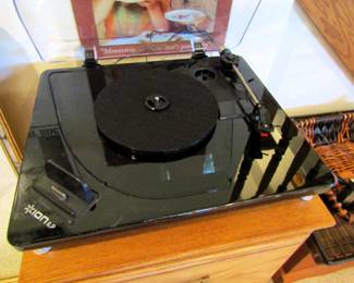 Ion digital transfer turntable
