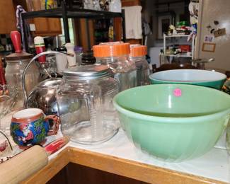 Jadite Bowl - Pyrex Bowl - Canisters