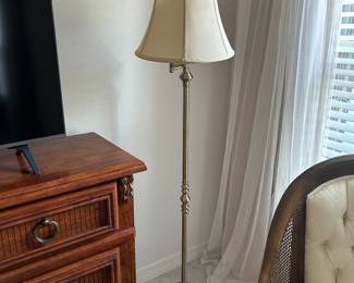 Standard Floor Lamp with Swing Arm