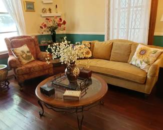 SOFA, ARMCHAIR &NCOFFEE TABLE