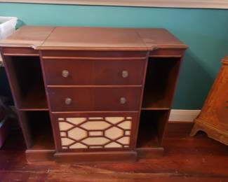 VINTAGE STEREO CONSOLE