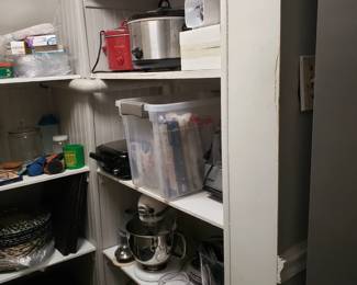 KITCHEN PANTRY