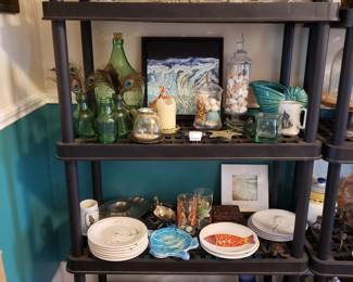 CRYSTAL AND COASTAL DECOR AND SERVING PIECES AND ART