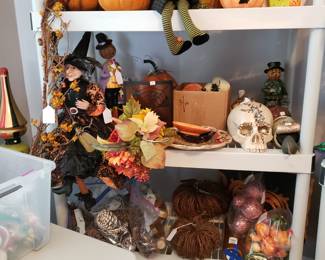 HALLOWEEN AND THANKSGIVING DECOR