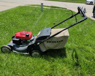 Honda HRX 217 self propelled lawn mower, self propelled, adjustable speed,  easy start mulcher & bagger-$150