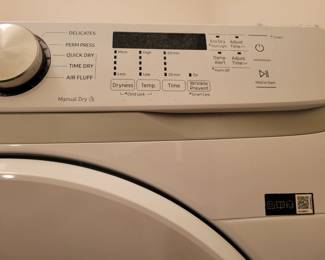 Samsung model.dvg45t6000w 7.5 cu. ft. gas dryer with sensor dry in white...new over $900.....OUR PRICE $300