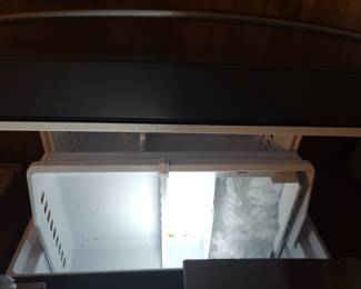 GE GNE27JYMFS 36" French Door Refrigerator with 27 cu. ft. Total Capacity Energy Star LED Lighting Internal Water Dispenser Spill-Proof Shelves in Fingerprint Resistant Stainless Steel New $1,400 to $1,700 our price $500. ice maker in lower half