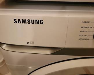 Samsung model.dvg45t6000w 7.5 cu. ft. gas dryer with sensor dry in white...new over $900.....OUR PRICE $300