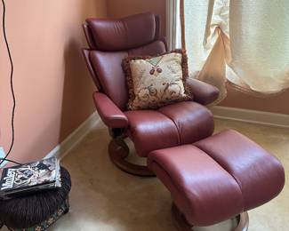 Ekornes Stressless Recliner with Ottoman Model N-6222