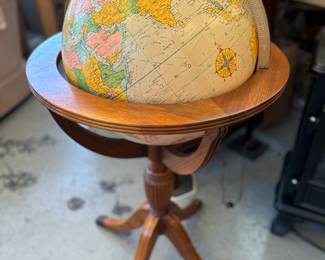 Heirloom 16" Globe by Replogle Pre 1990's w Stand and Light