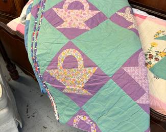 Hand Made Quilts - Flower Basket, Snow ball, Sunbonnet Sue,  Pin Wheel, Texas Star