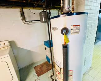 4885 Brook Drive $150,000.
3 Bed: 2 Bath 1958 Ranch w/ Detached 2 Car Garage.