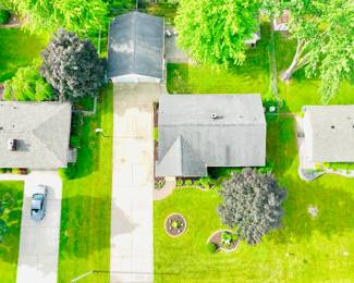 4885 Brook Drive $150,000.
3 Bed: 2 Bath 1958 Ranch w/ Detached 2 Car Garage.